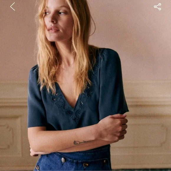 Sézane SILK Minara Blouse -Navy - Size 6 / 38 NWOT - Picture 2 of 7